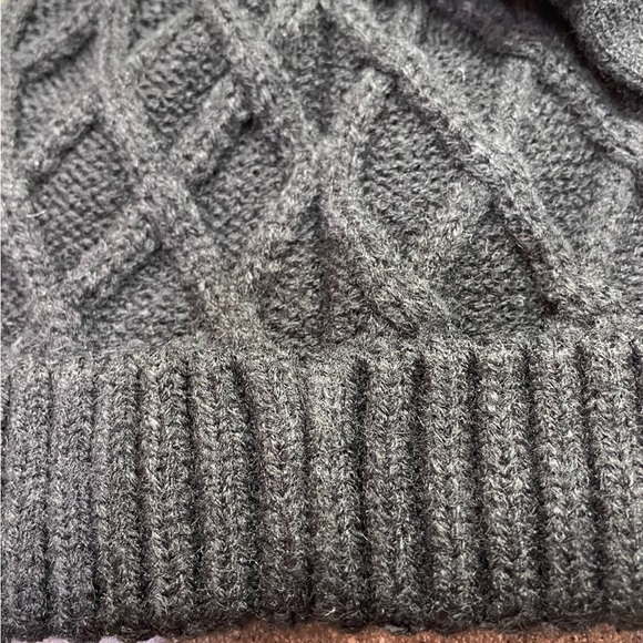 🆕 Starting Out Infant cable Knit Pom Beanie w/ Mittens Color: Black - Picture 4 of 4